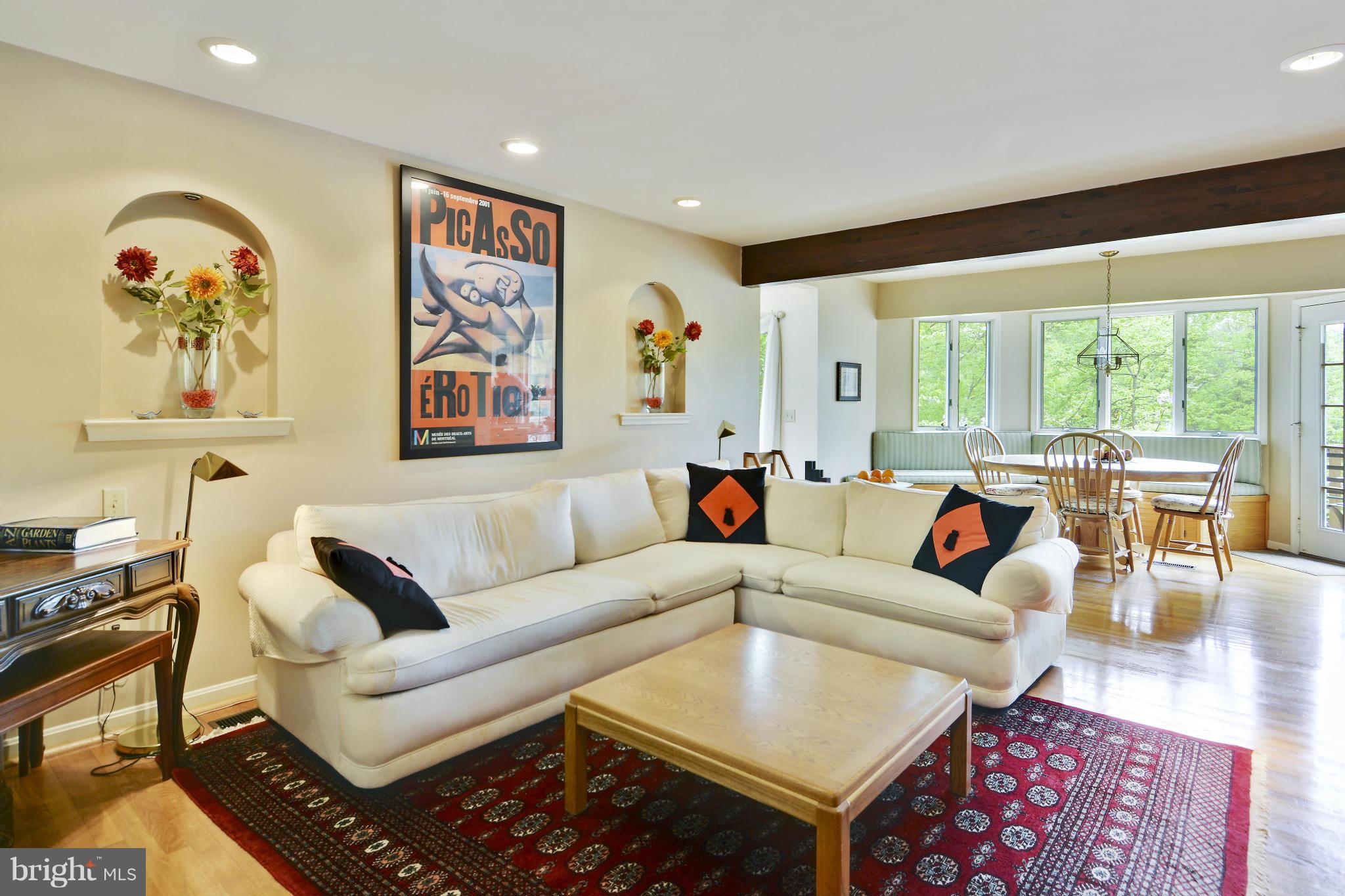 5302 Waneta Road Bethesda, MD 20816 - Photo 7 of 21 Family Room