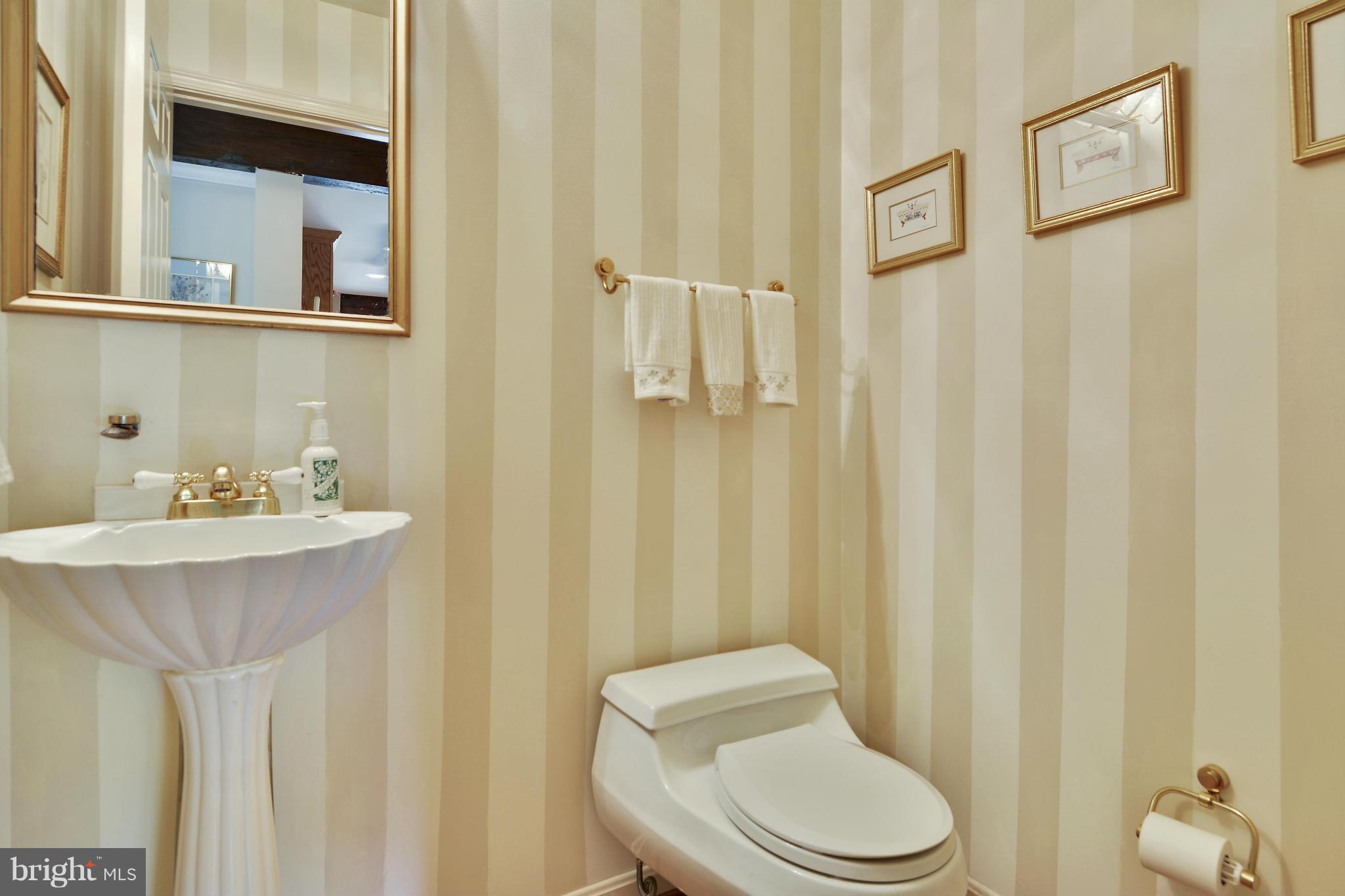 5302 Waneta Road Bethesda, MD 20816 - Photo 9 of 21 Bath