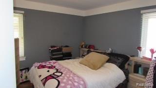 8219 Racine Road Warren, MI 48093 - Photo 10 of 17 bedrm 1.jpg