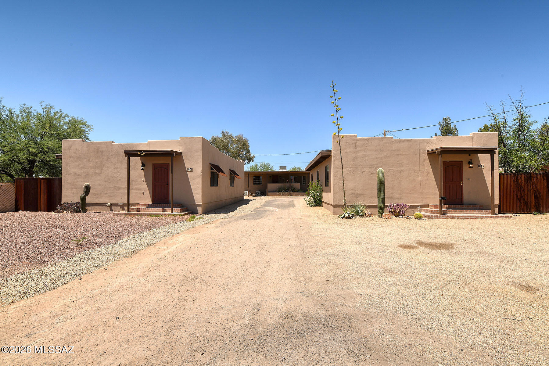 1009 East Halcyon Road Tucson, AZ 85719 - Photo 5 of 48 DSC_2177A