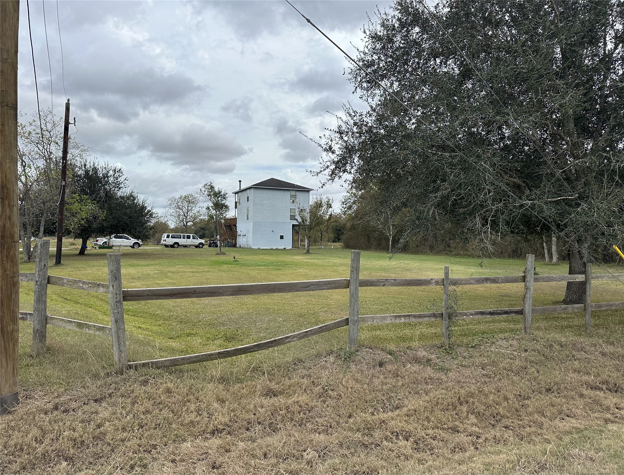 13803 Norris Road Rosharon, TX 77583 - Photo 12 of 29 a view of backyard with green space