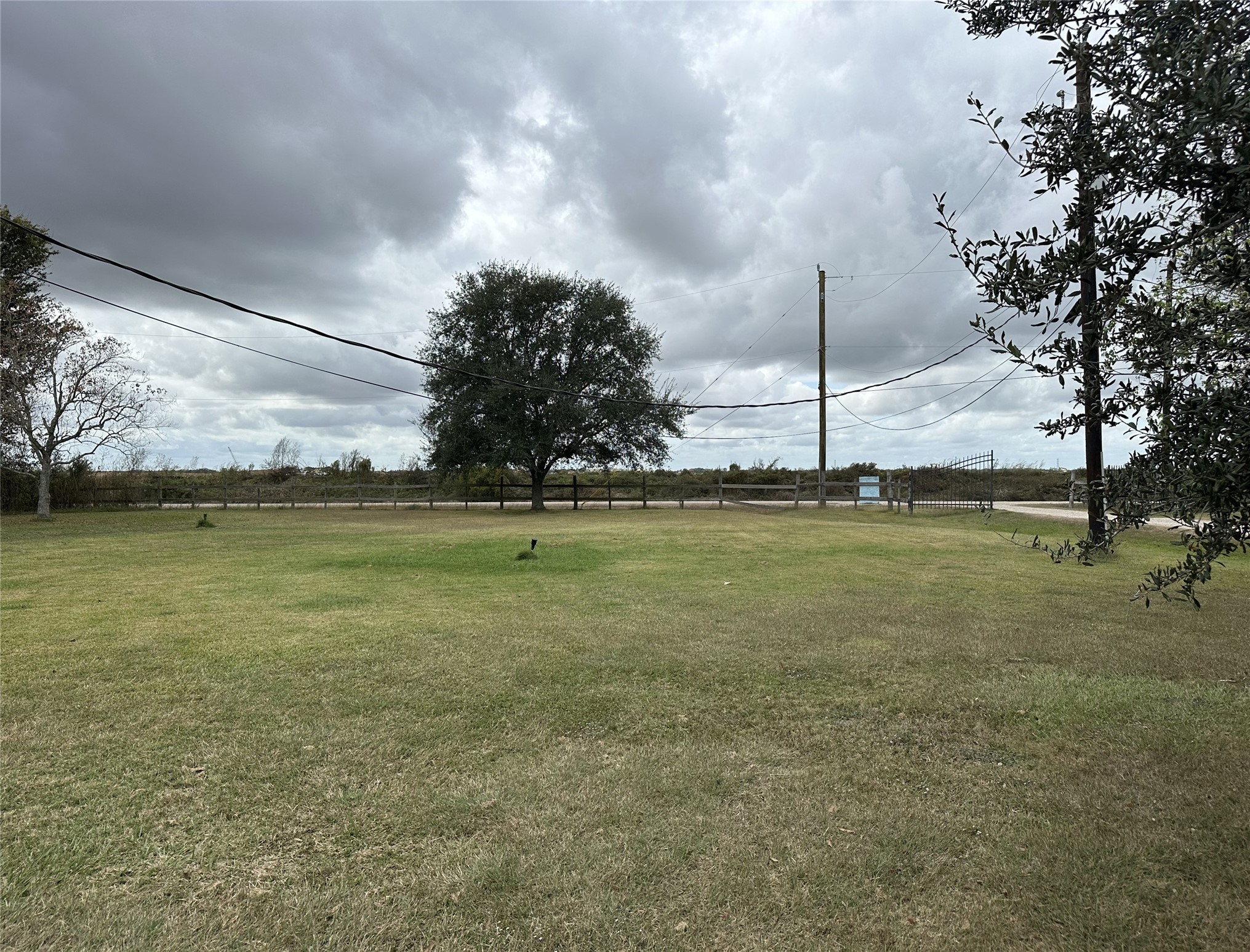 13803 Norris Road Rosharon, TX 77583 - Photo 16 of 29 a view of an ocean