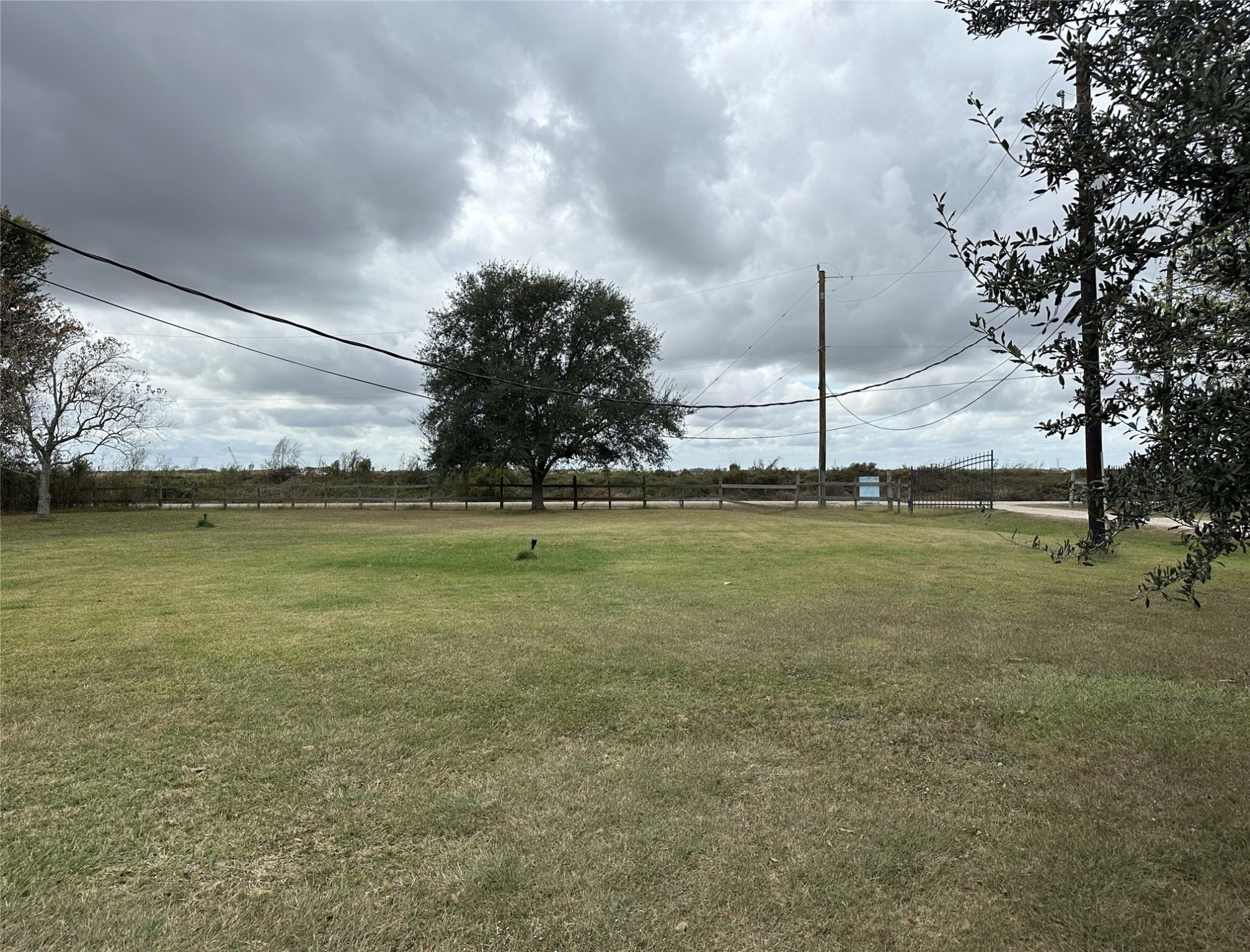 13803 Norris Road Rosharon, TX 77583 - Photo 16 of 29 a view of an ocean