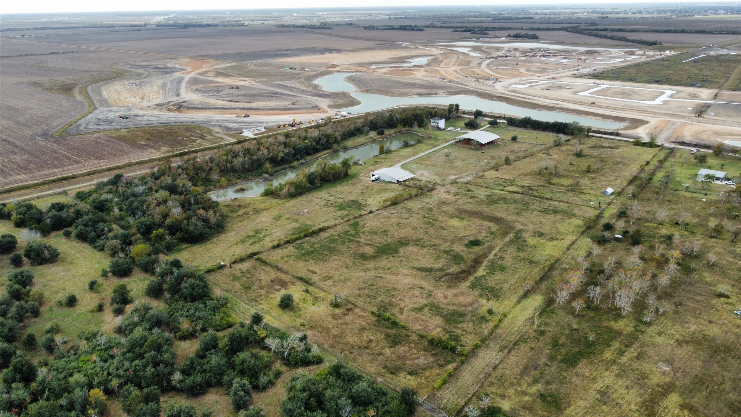 13803 Norris Road Rosharon, TX 77583 - Photo 3 of 29 a view of an ocean beach