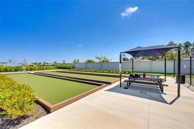 $4,900 | 415 Polihale Way, Naples, FL 34114