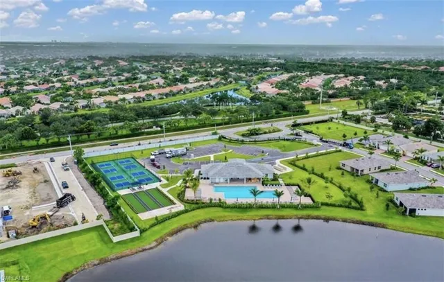 $4,900 | 415 Polihale Way, Naples, FL 34114