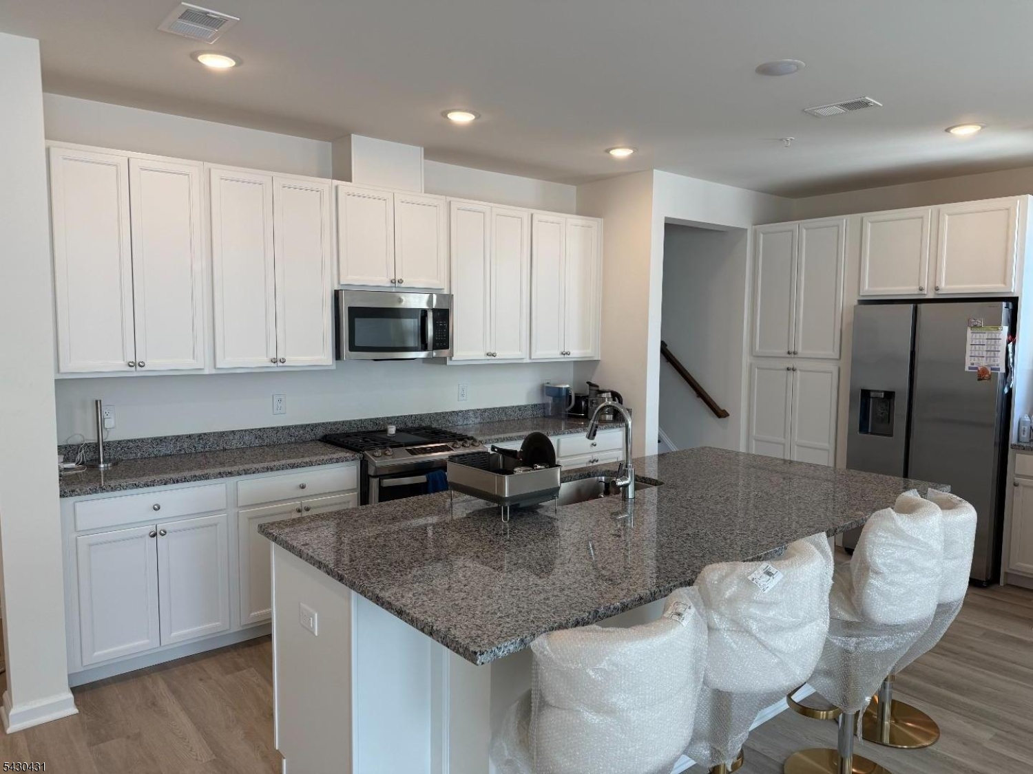 204 Honeysuckle Lane Warren, NJ 07059 - Photo 3 of 7