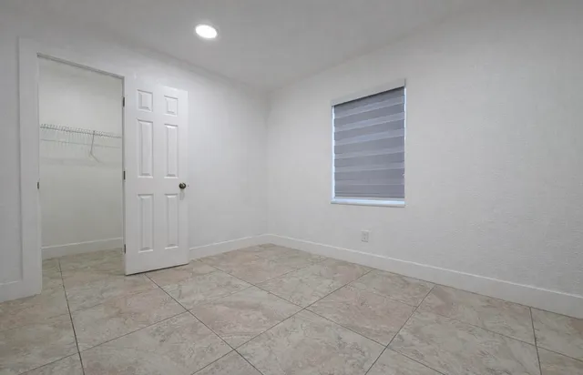 $2,550 | 732 Neil Road, West Palm Beach, FL 33415