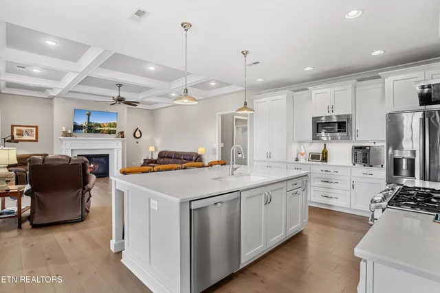 $950,000 | 275 Hummingbird Drive, Vonore, TN 37885