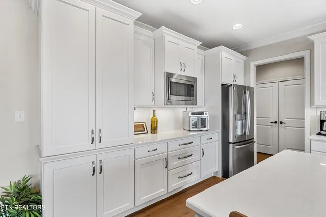 $950,000 | 275 Hummingbird Drive, Vonore, TN 37885