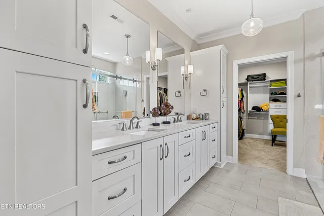 $950,000 | 275 Hummingbird Drive, Vonore, TN 37885