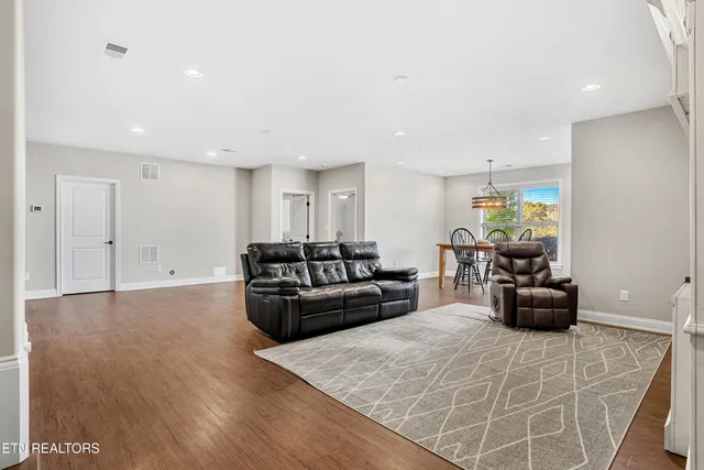 $950,000 | 275 Hummingbird Drive, Vonore, TN 37885