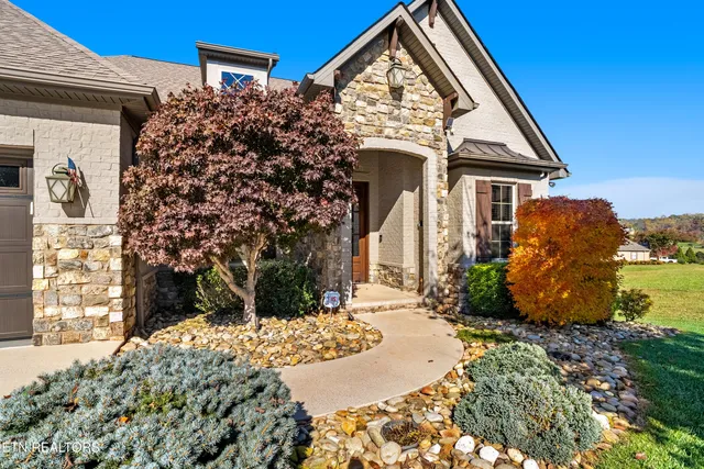 $950,000 | 275 Hummingbird Drive, Vonore, TN 37885