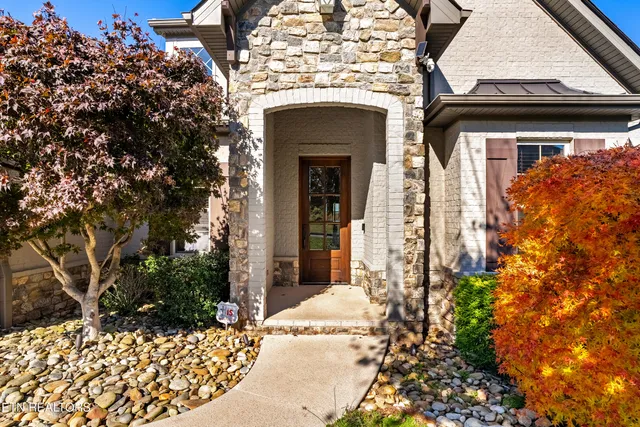 $950,000 | 275 Hummingbird Drive, Vonore, TN 37885