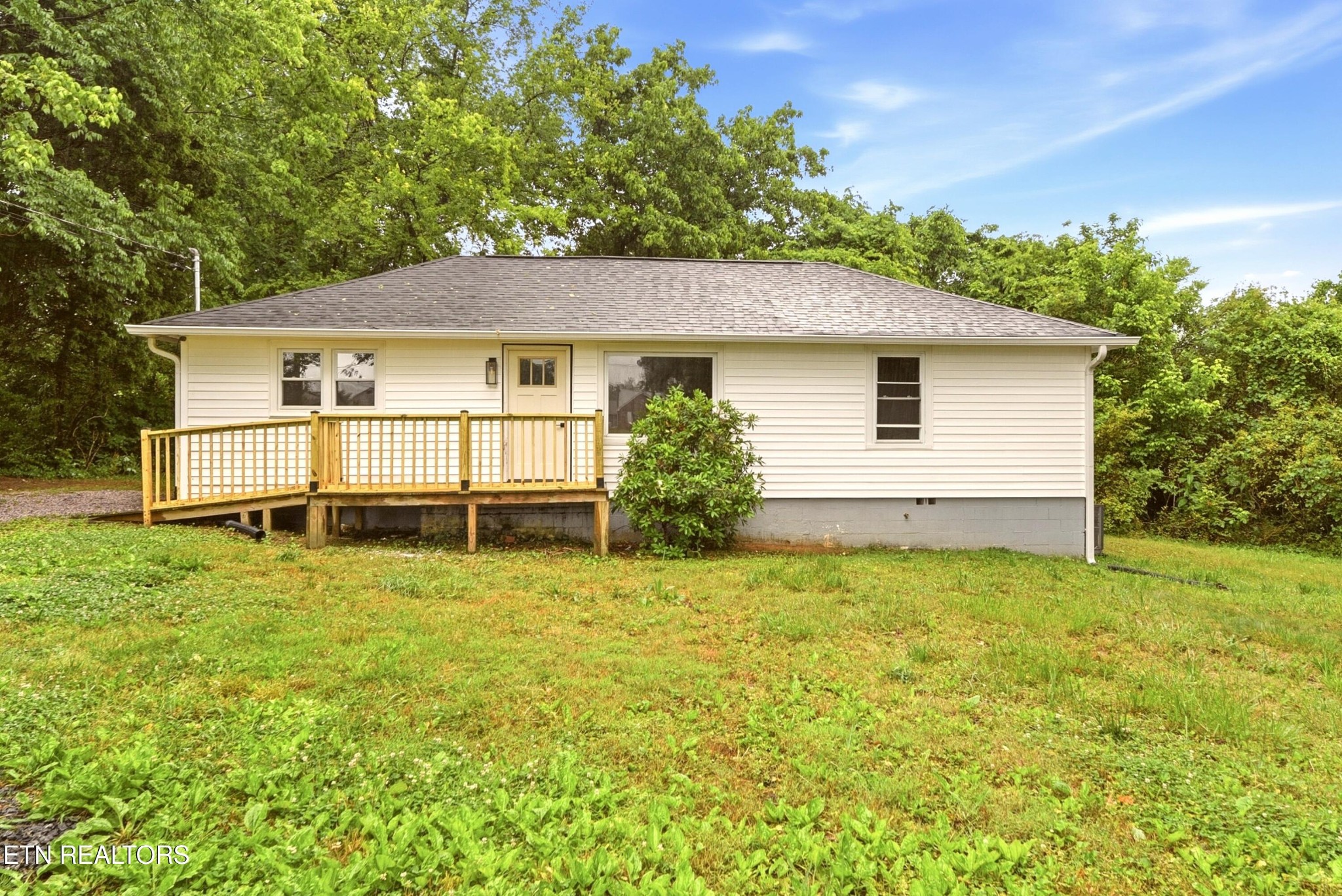 3530 Cunningham Road Knoxville, TN 37918 - Photo 1 of 22 Gallery Image 1