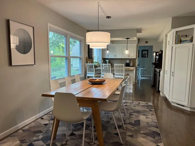 $2,995 | 9718 Palmer Circle, Bloomington, MN 55437