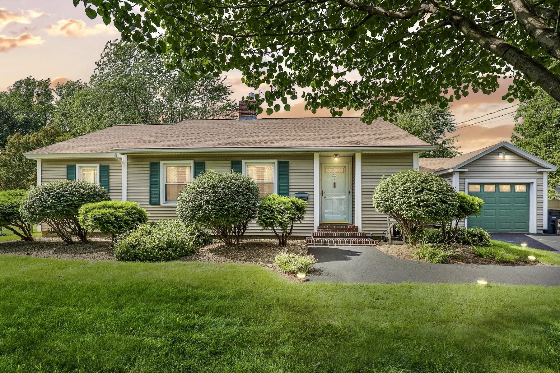 33 East Dunstable Road Nashua, NH 03060 - Photo 1 of 39