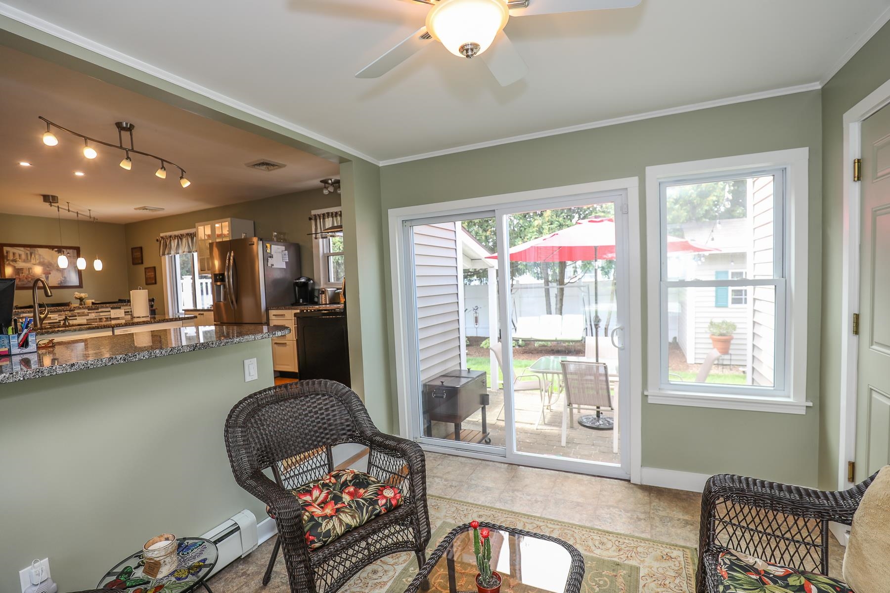 33 East Dunstable Road Nashua, NH 03060 - Photo 14 of 39