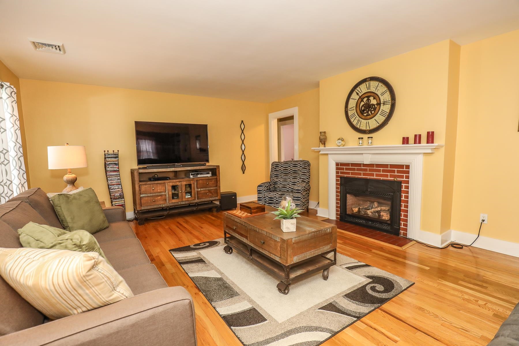 33 East Dunstable Road Nashua, NH 03060 - Photo 17 of 39