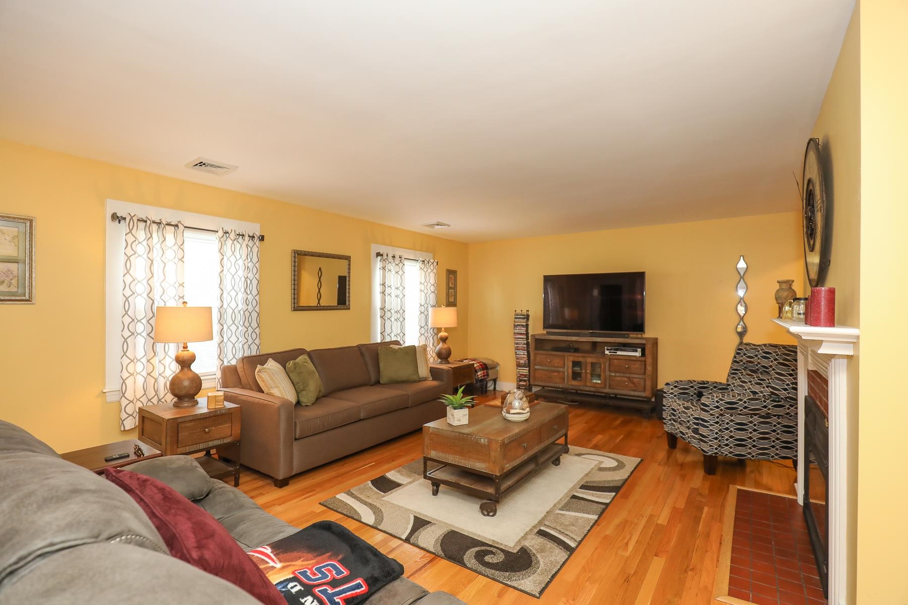 33 East Dunstable Road Nashua, NH 03060 - Photo 18 of 39