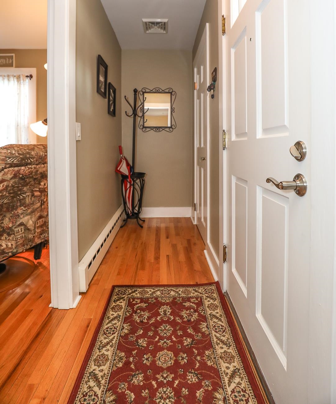 33 East Dunstable Road Nashua, NH 03060 - Photo 4 of 39