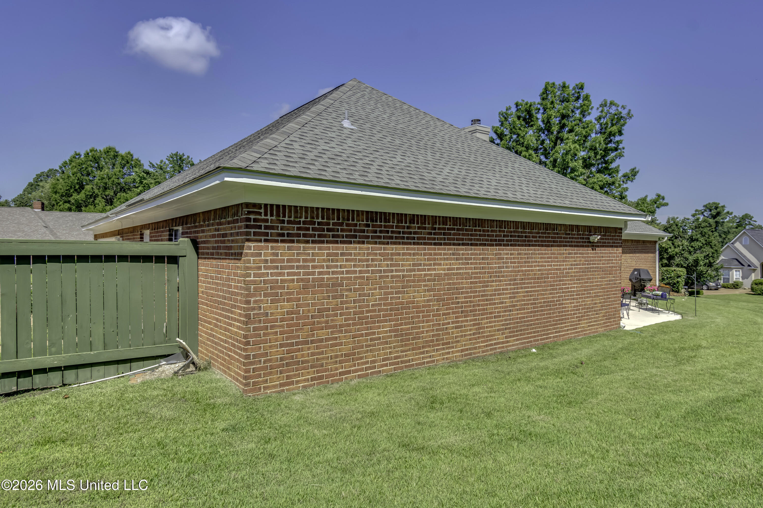656 April Sound Pearl, MS 39208 - Photo 61 of 61 Side fence