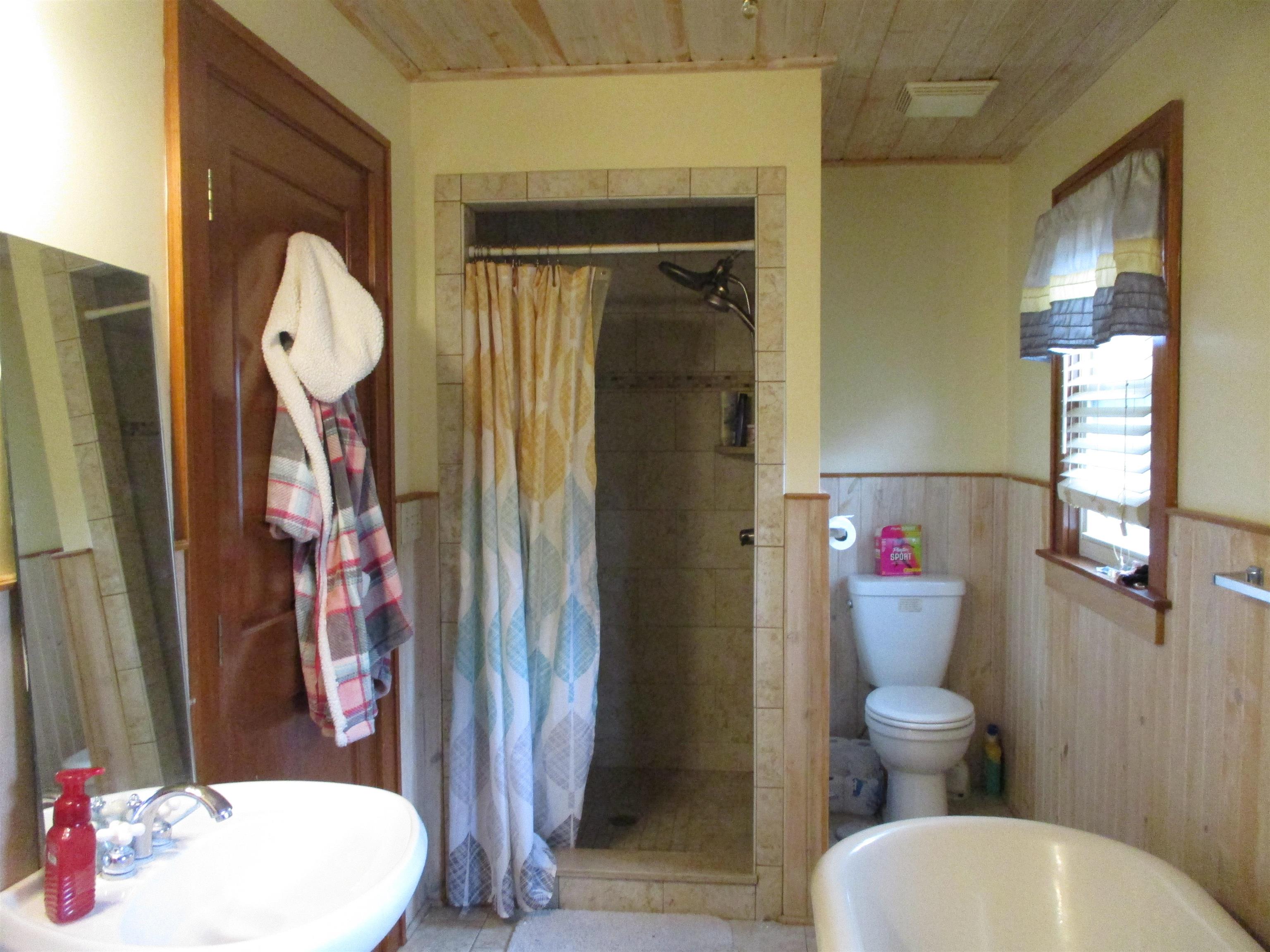 411 Mercer Street Durand, MI 48429 - Photo 27 of 43 50141833-2295069d-db8f-44de-9ce0-aec569bf1c8c.JPG