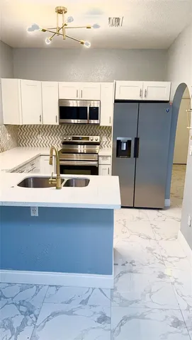 $2,950 | 2320 Northwest 52nd Street, Miami, FL 33142