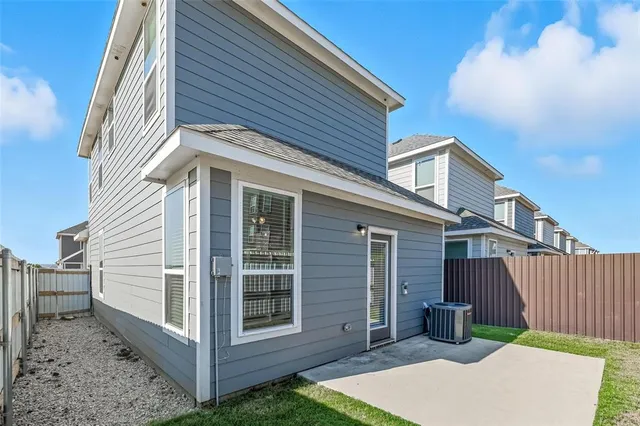 $1,995 | 3465 Valley Vista Drive, Hurst, TX 76053