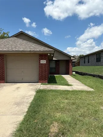 $1,700 | 8128 Doreen Avenue, Fort Worth, TX 76116