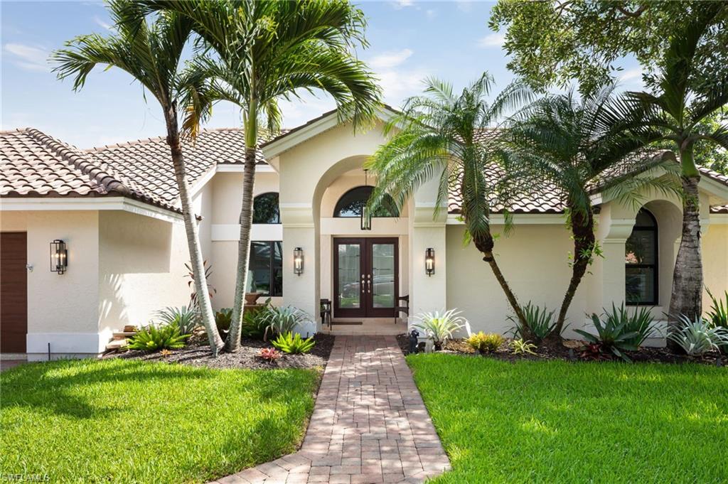 196 Monterey Drive Naples, FL 34119 - Photo 3 of 33