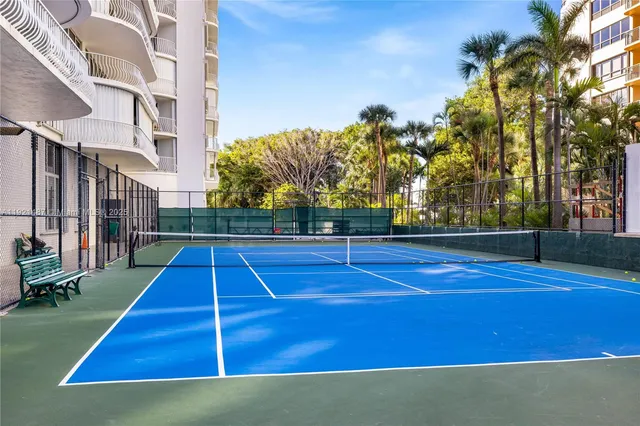 a view of yard tennis court