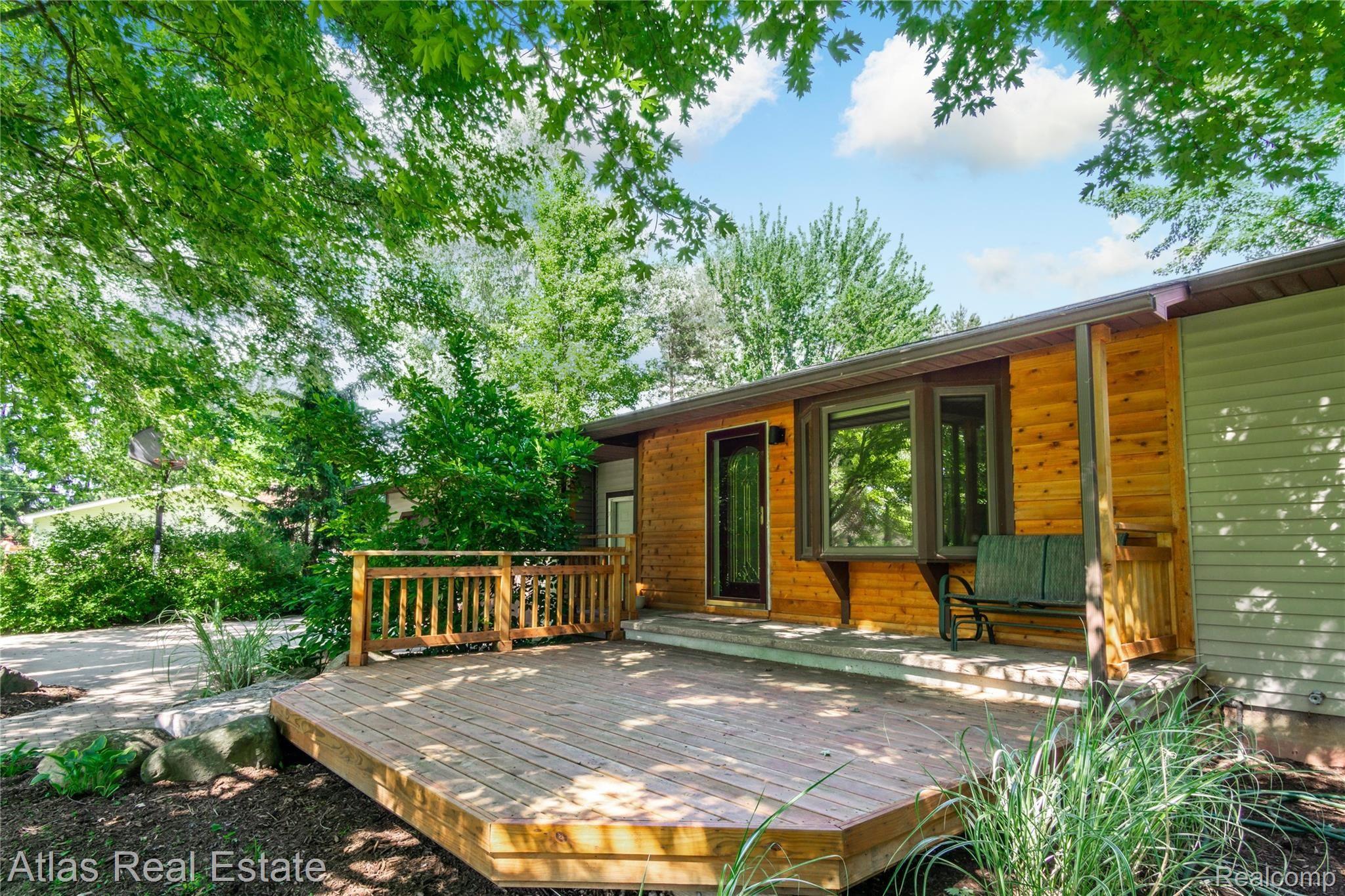 5087 Walker Road Davison, MI 48423 - Photo 3 of 36 Exteriors (3 of 21).jpg