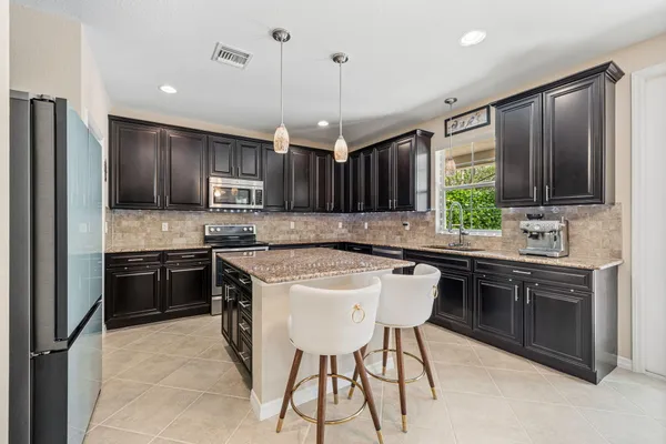 $6,000 | 10652 Ivanhoe Lane, Wellington, FL 33414