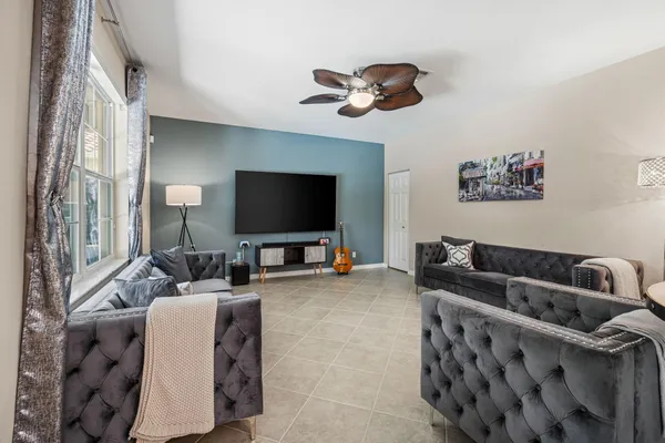 $6,000 | 10652 Ivanhoe Lane, Wellington, FL 33414