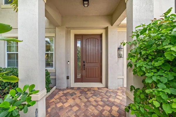 $6,000 | 10652 Ivanhoe Lane, Wellington, FL 33414