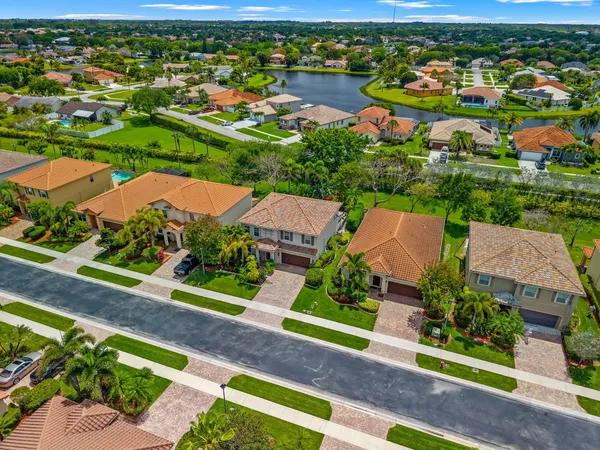 $6,000 | 10652 Ivanhoe Lane, Wellington, FL 33414