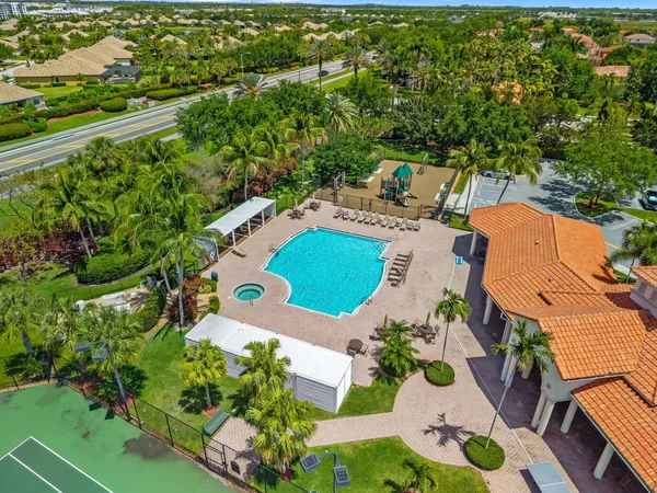 $6,000 | 10652 Ivanhoe Lane, Wellington, FL 33414