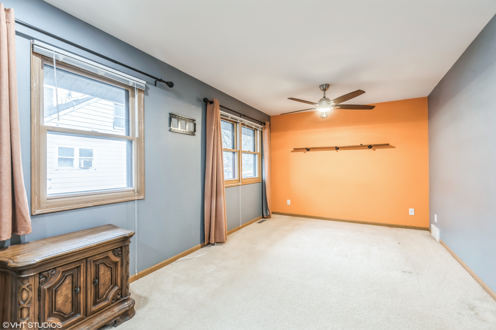 5 Hunters Path Lake In The Hills, IL 60156 - Photo 12 of 20 a view of an empty room with a window