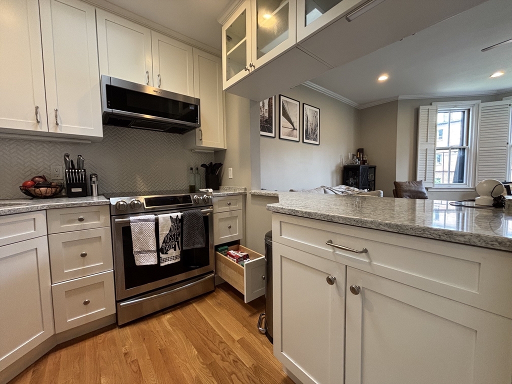 241 Beacon Street, Unit 5 Boston, MA 02116 - Photo 8 of 27