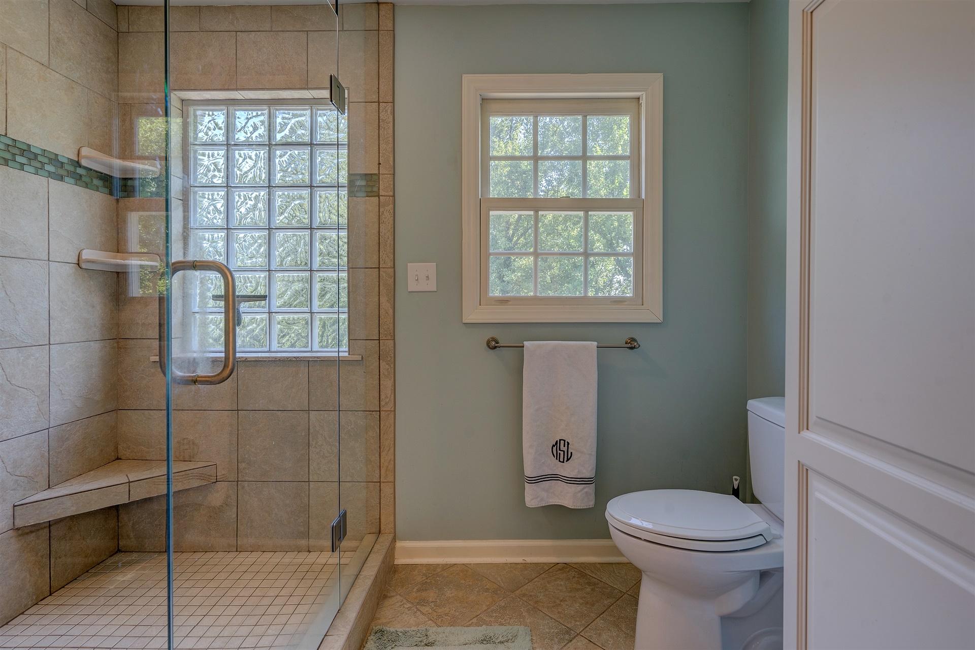 3009 Burnleigh Road Southwest Roanoke, VA 24014 - Photo 36 of 59 a bathroom with a toilet and shower