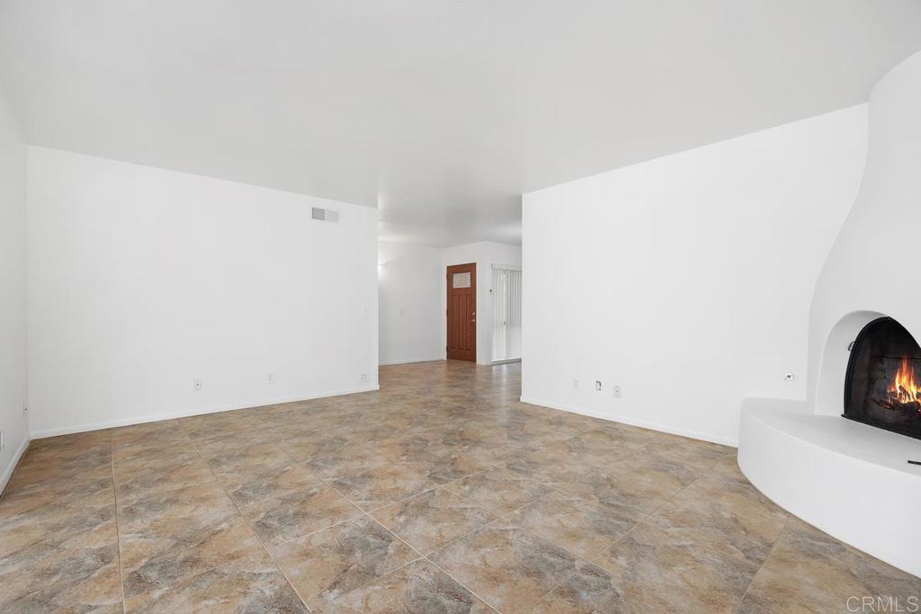 534 Luna Drive Oceanside, CA 92057 - Photo 5 of 22