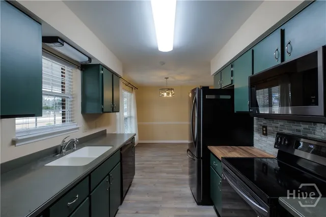 $355,000 | 8 Cameron Court West, Pembroke, GA 31321