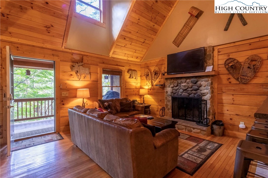 156 Riversound Drive Banner Elk, NC 28604 - Photo 4 of 28 Gallery Image 4