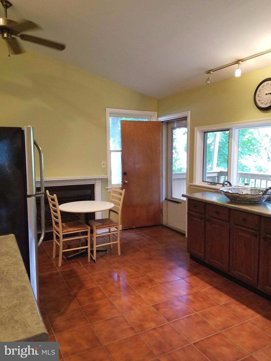 304 Aigburth Road Baltimore, MD 21286 - Photo 14 of 28 Kitchen