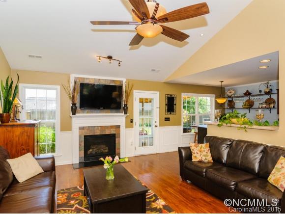 171 Lumber River Road Fletcher, NC 28732 - Photo 4 of 24