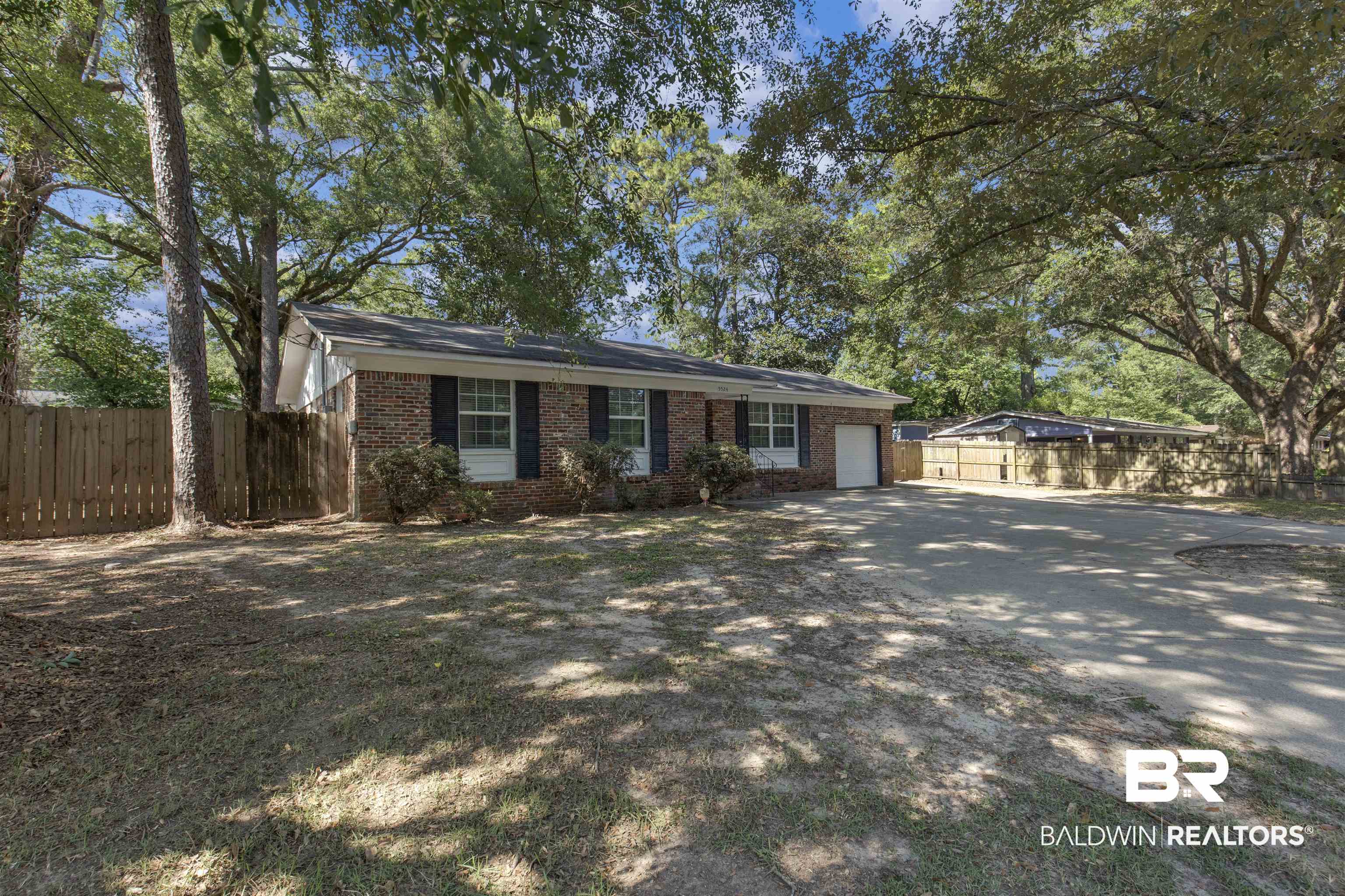 5524 Overlook Road Mobile, AL 36618 - Photo 3 of 21