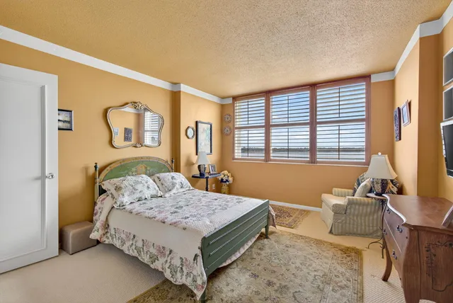 $695,000 | 2600 North Flagler Drive, Unit 610, West Palm Beach, FL 33407