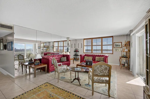 $695,000 | 2600 North Flagler Drive, Unit 610, West Palm Beach, FL 33407