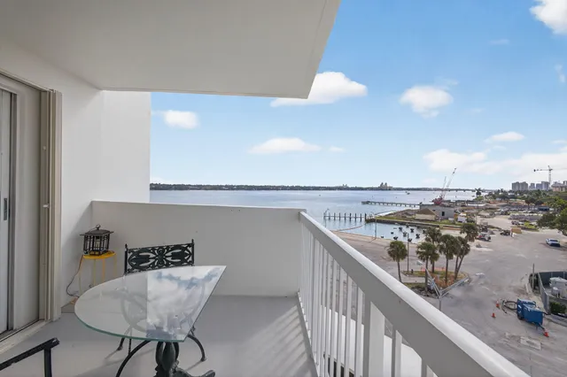 $695,000 | 2600 North Flagler Drive, Unit 610, West Palm Beach, FL 33407